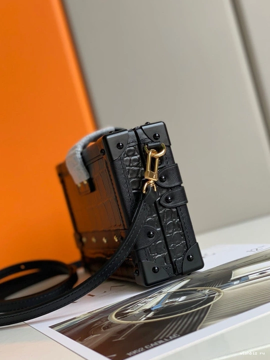 WIS LOUIS PETITE MALLE VUITTON 0116